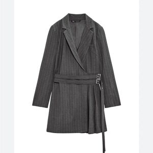 Zara (M) Dress with lapel collar and surplice V-neckline 
New with No Tag